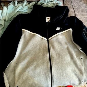 Nike tech fleece authentic